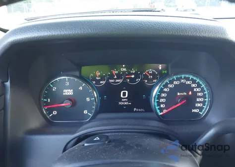 2017 Chevrolet Tahoe Premier z USA, uszkodzony, nr VIN 1GNSKCKC9HR249729